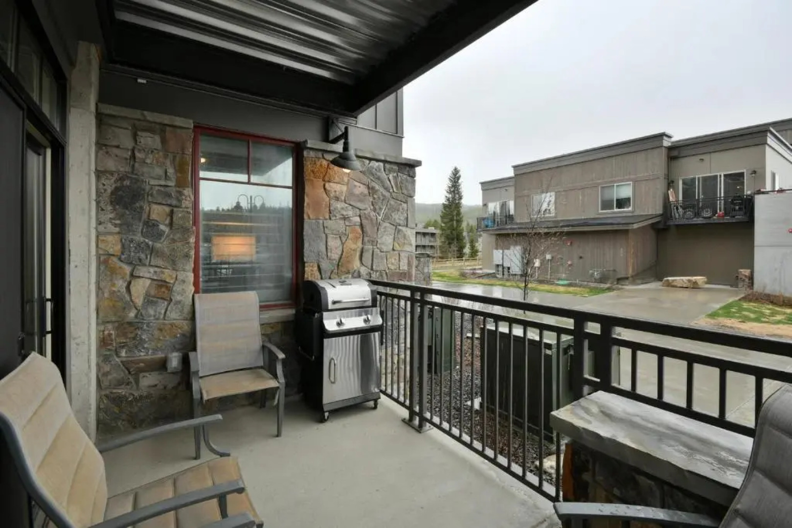 New Luxury Loft #107 Near Resort Huge Hot Tub & Views - FREE Activities & Equipment Rentals Daily