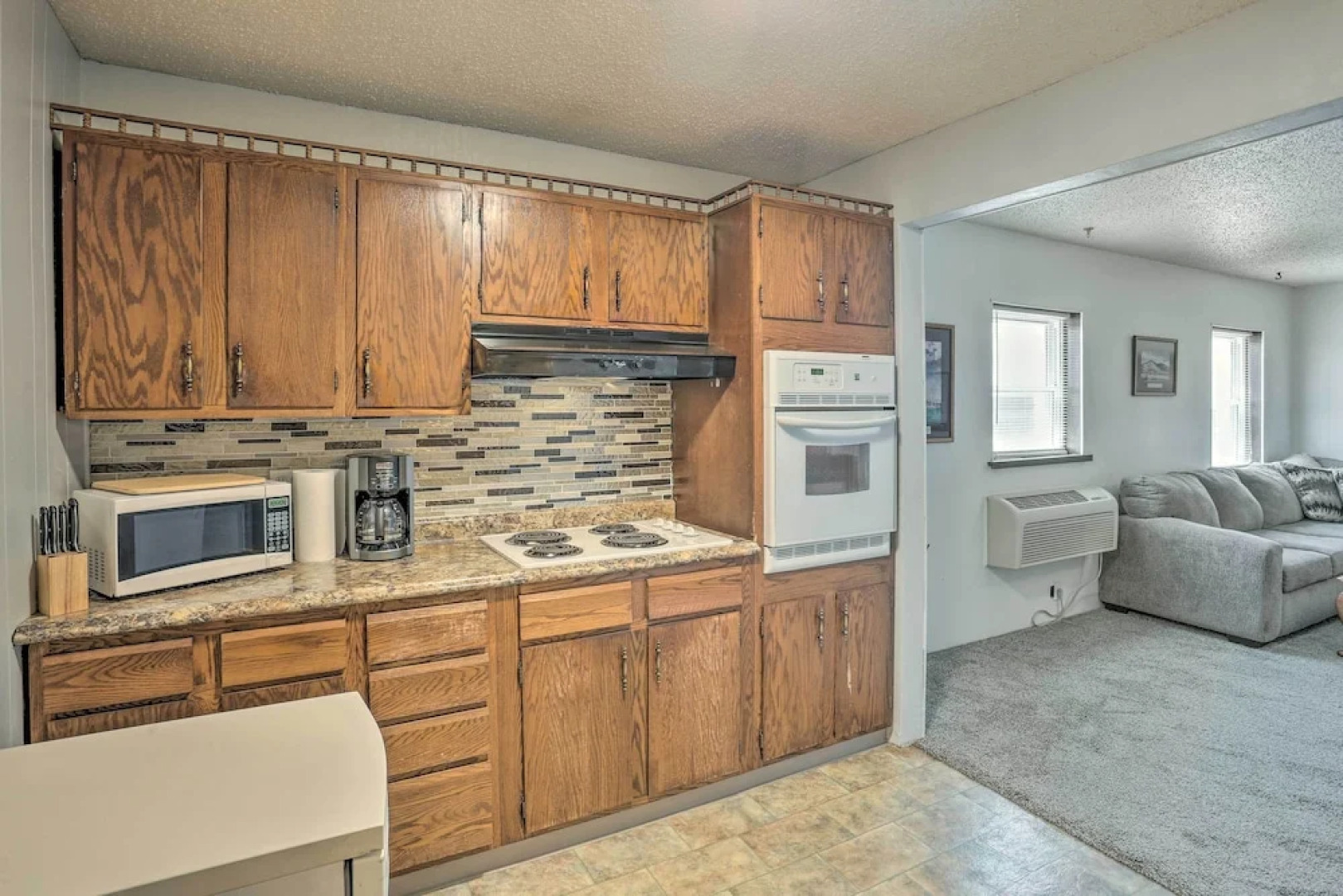 Peaceful Chadron Apartment in Historic Hotel!