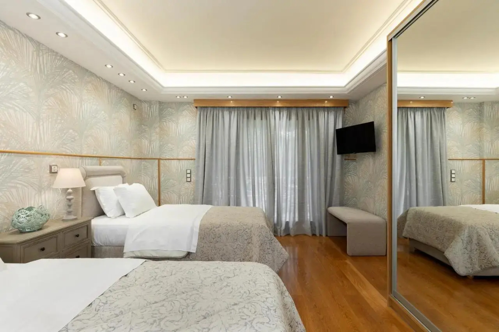 Vouliagmeni's Elegance by Acropolis Suites
