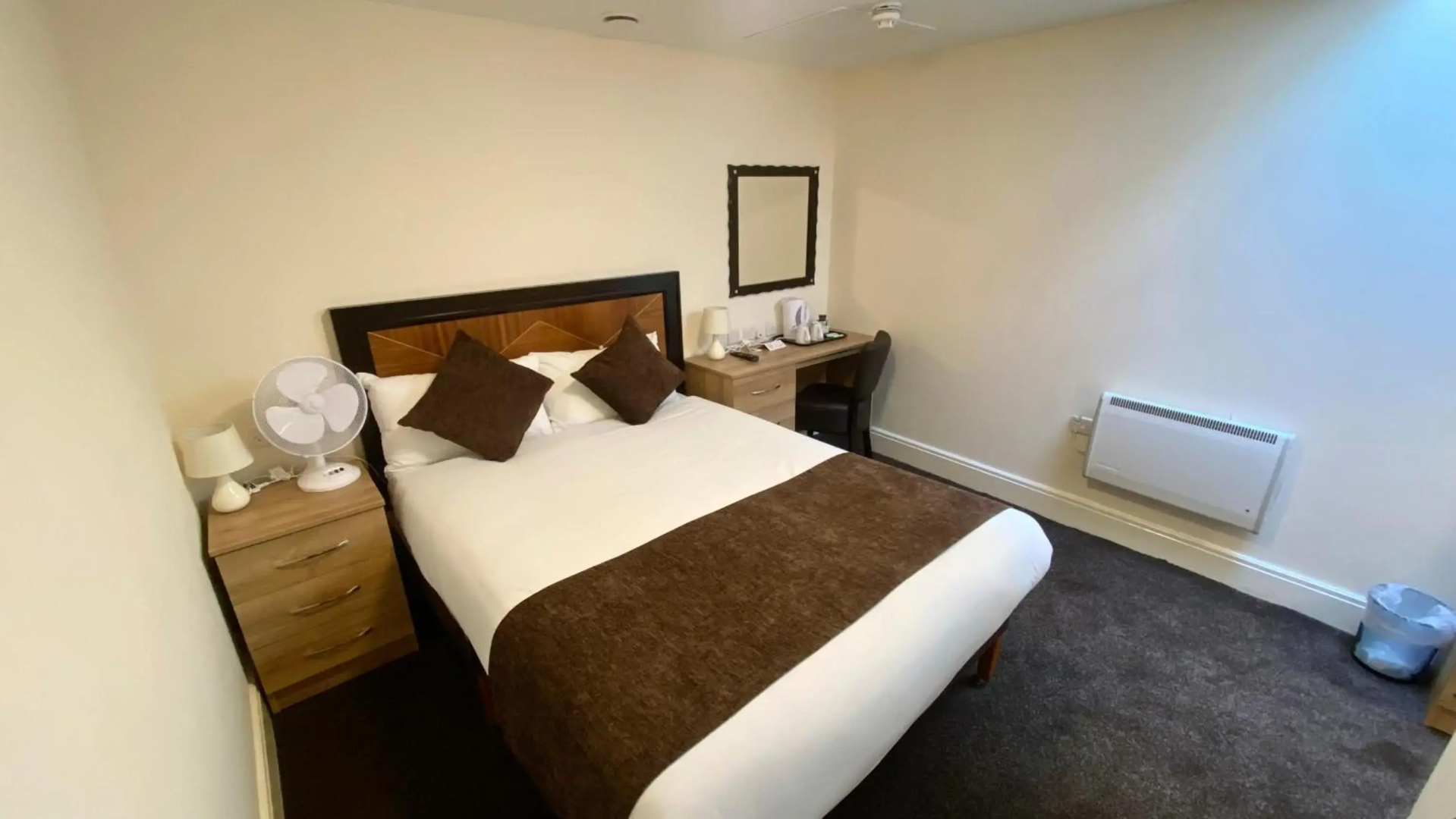 Russ Hill Hotel