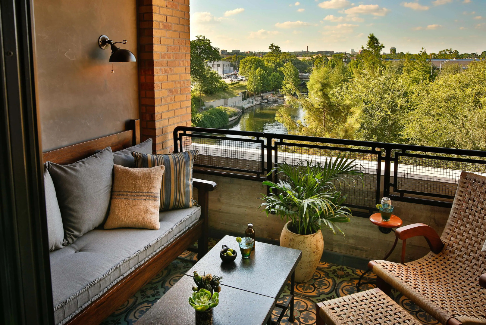 Hotel Emma at Pearl on the Riverwalk