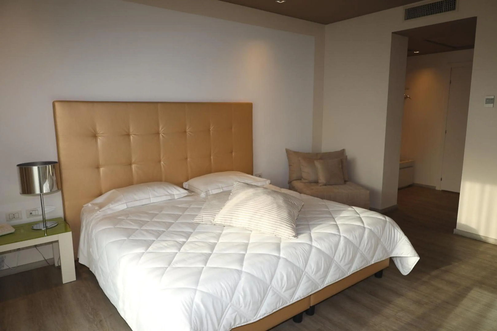 One Hotel & Restaurant