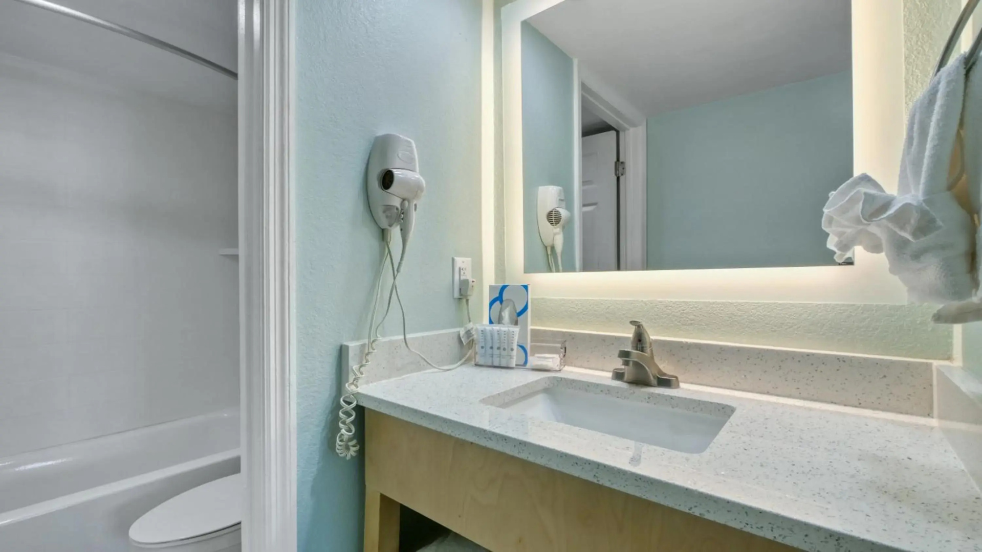 Boardwalk Inn and Suites