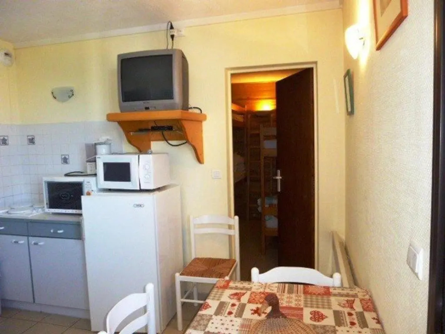 Appartement Arette, 2 pièces, 6 personnes - FR-1-602-53