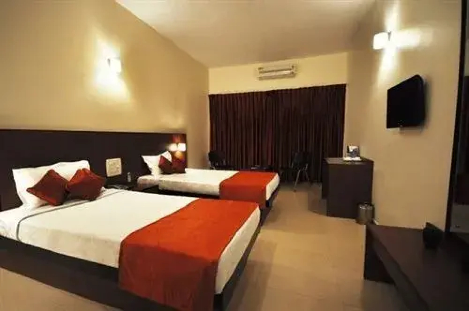 OYO 19672 Hotel Century Executive