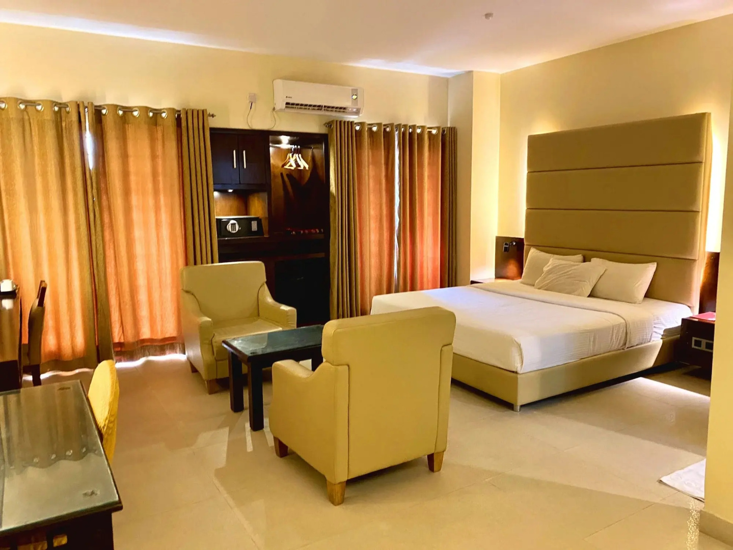 Nirvana Inn