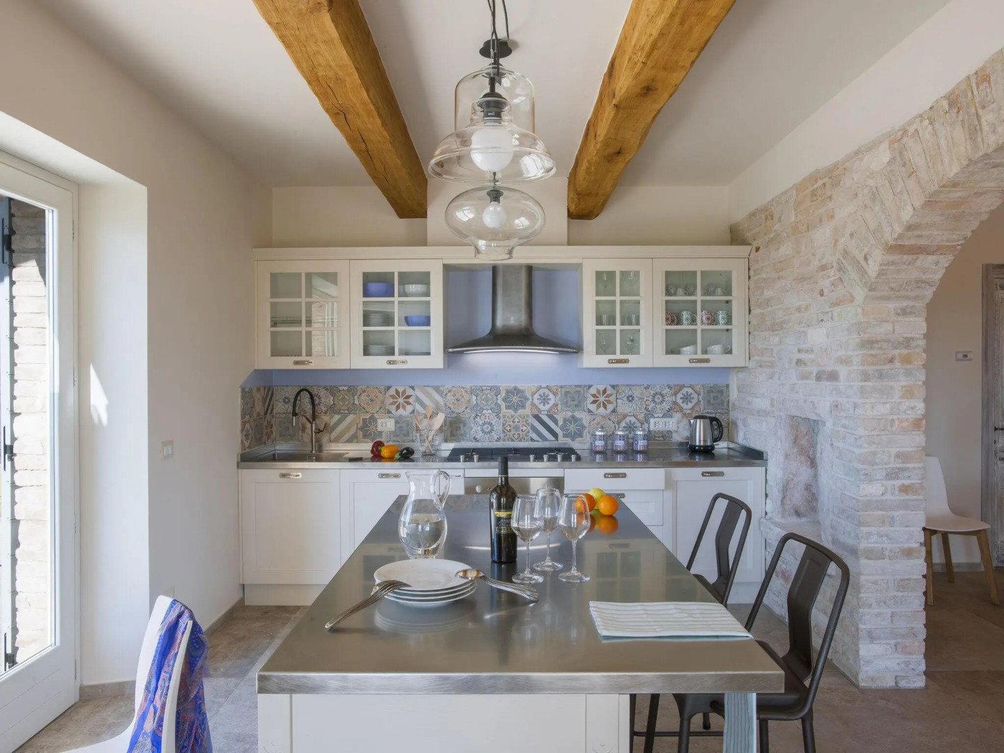 Chic Villa in Acqualagna with Hot Tub in Pool & Private Garden