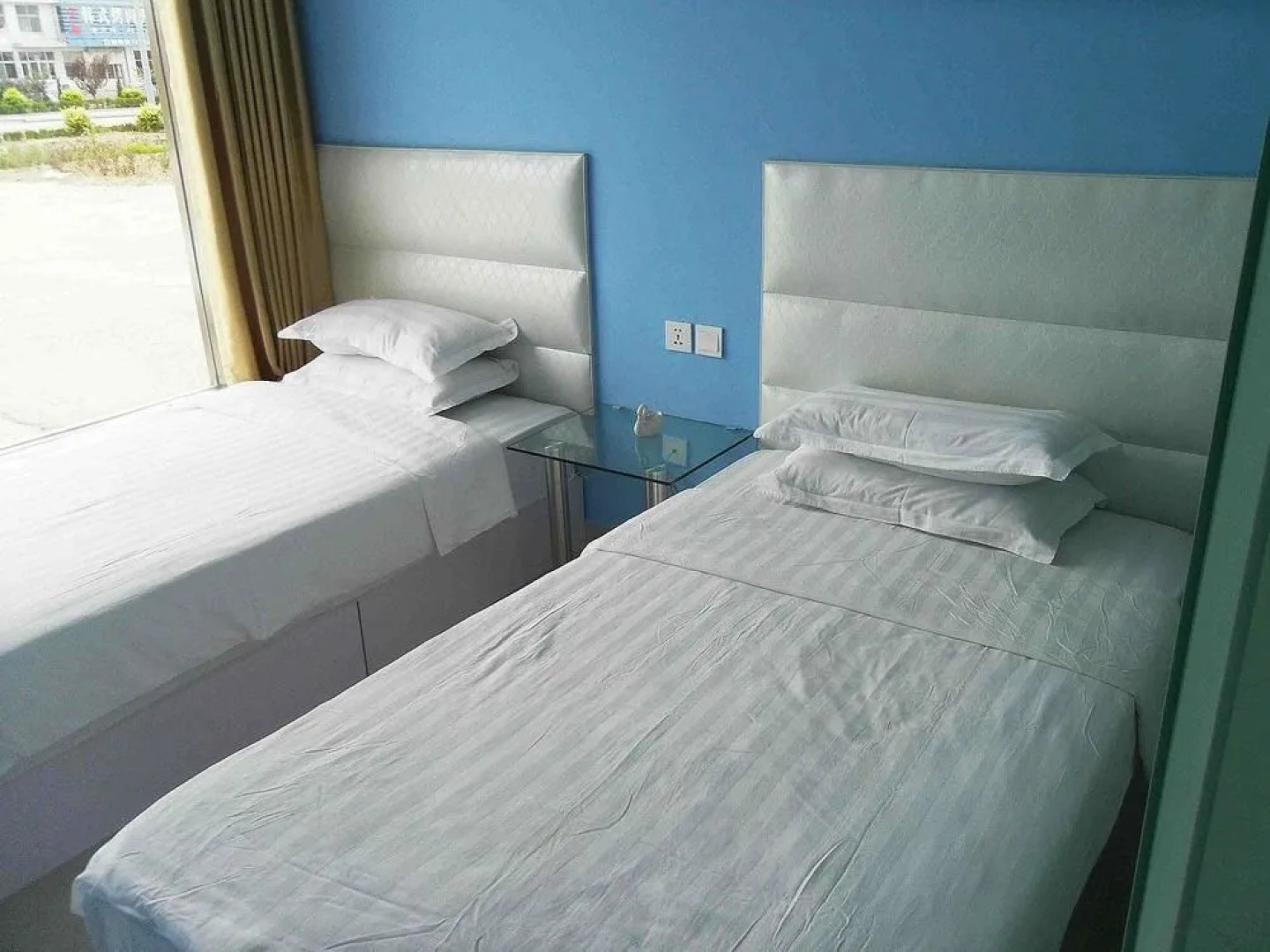 Rongcheng Youdu Express Hotel (Swan Lake Shop)