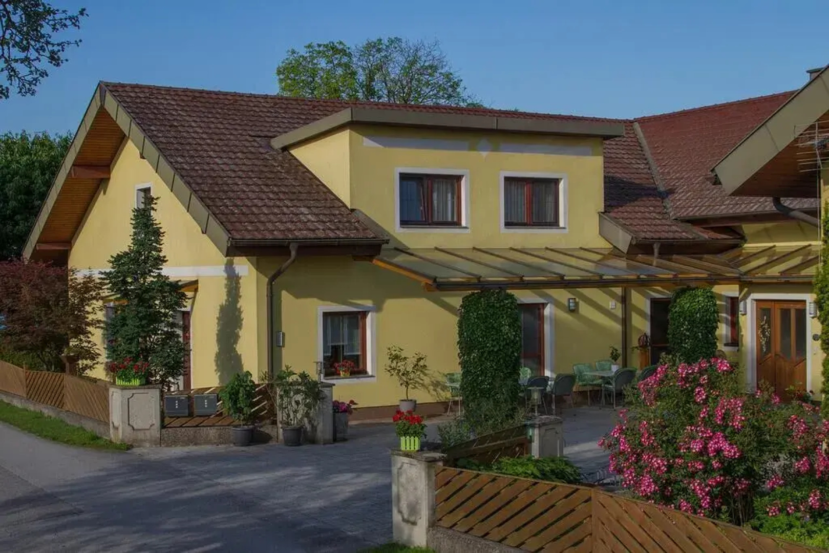 Privatzimmer & Ferienwohnungen Leeb