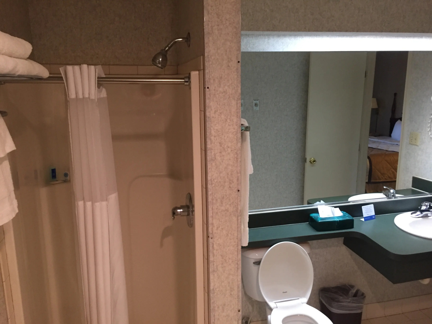 Rodeway Inn & Suites - Charles Town, WV