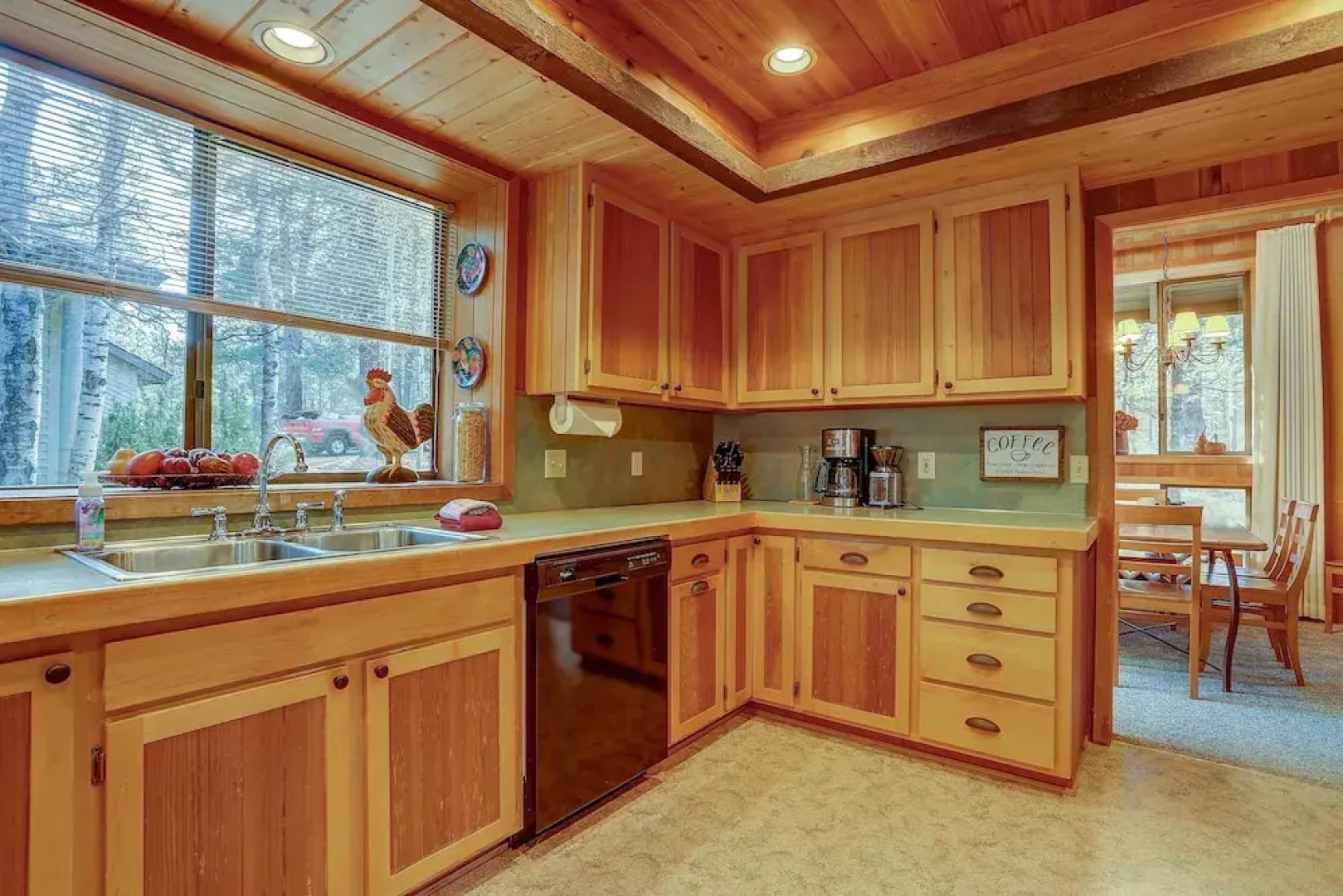 22 Rogue Home with Private Hot Tub, BBQ, and Game Room by RedAwning