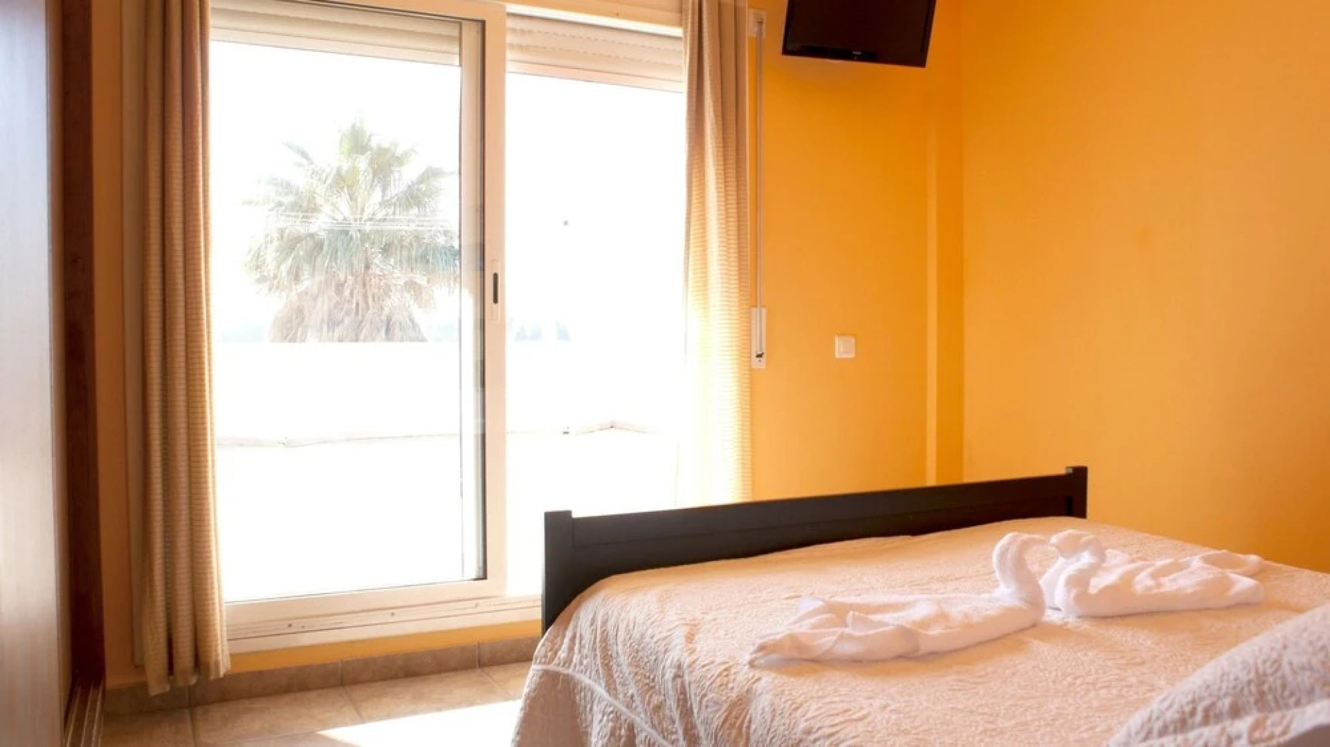 House With 4 Bedrooms in Deltebre, With Wonderful Lake View, Furnished