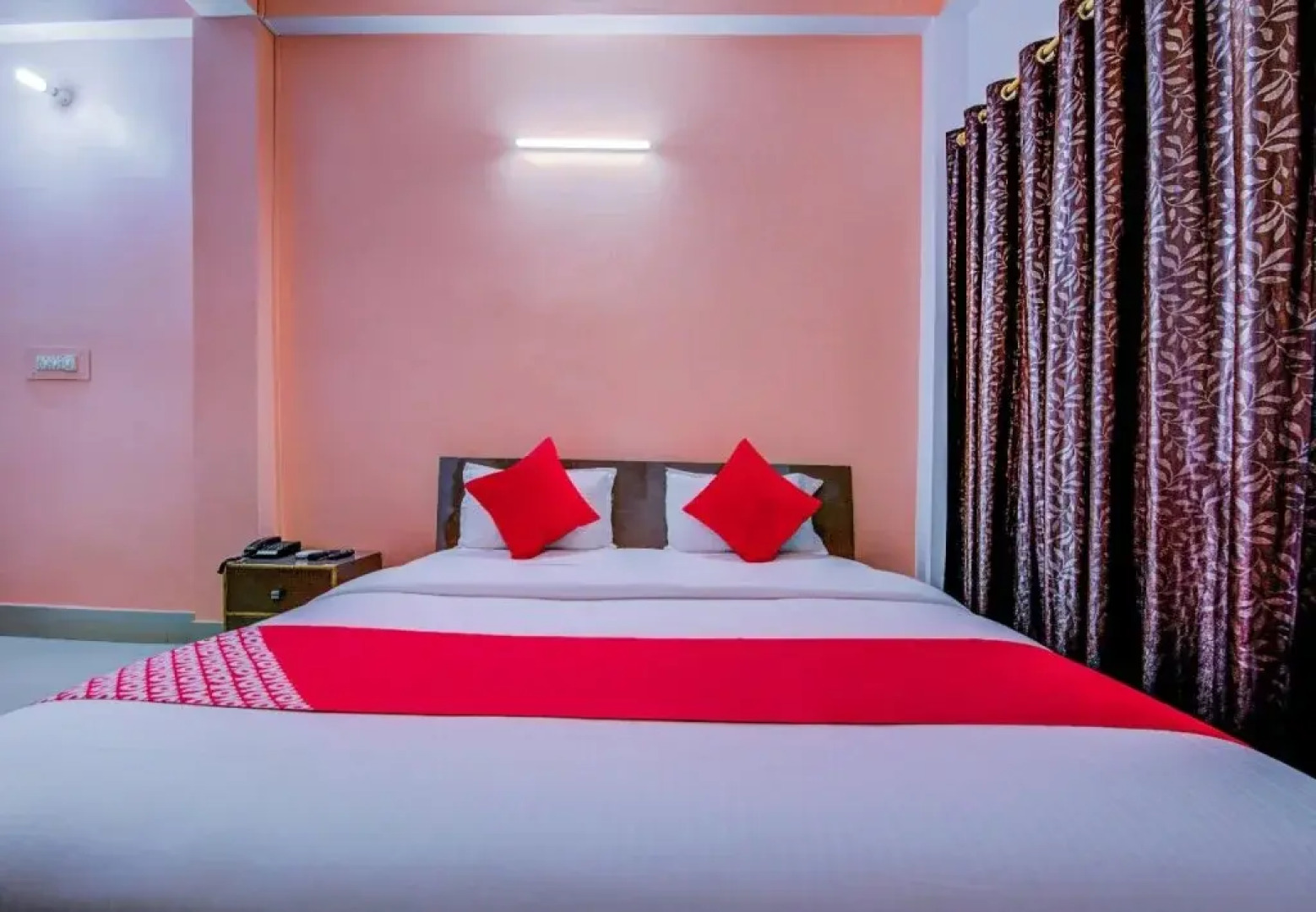 Hotel Deshbandhu By OYO Rooms