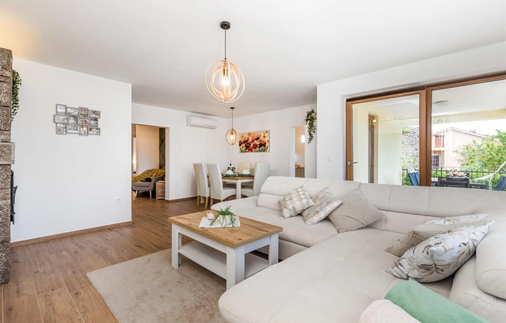 Beautiful Home in Mucici With 3 Bedrooms, Wifi and Outdoor Swimming Pool