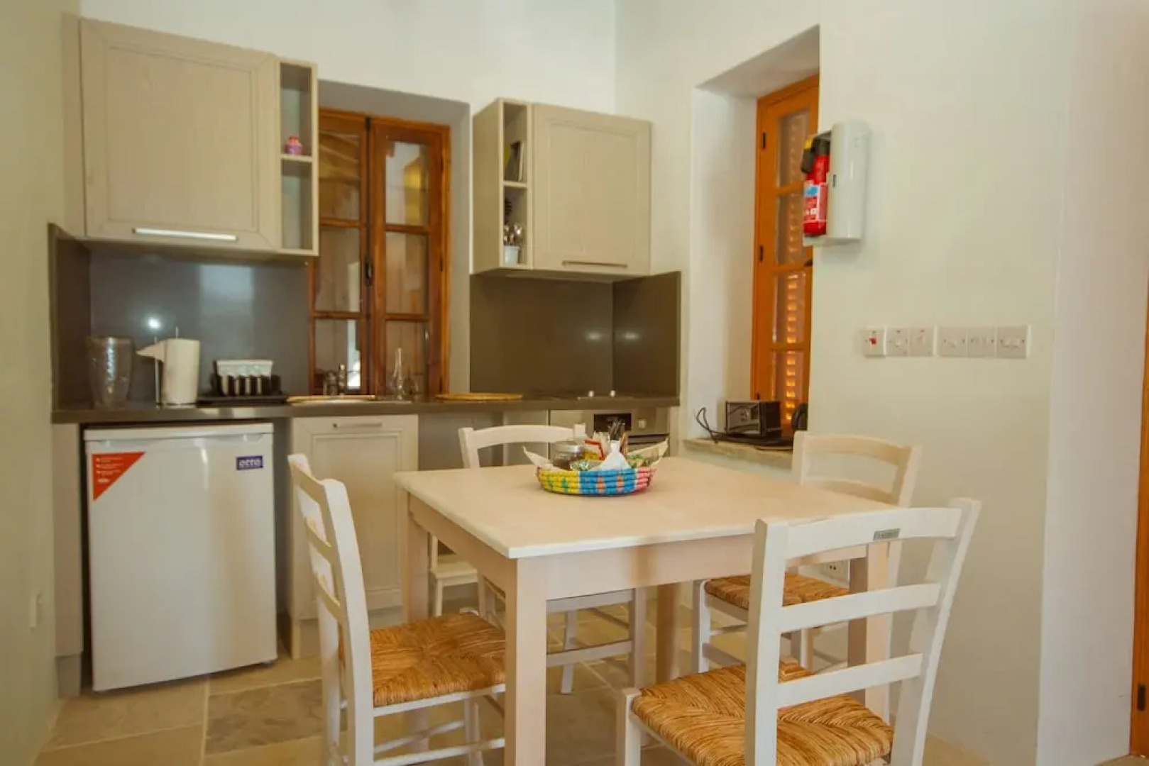 Thyone Uno Bal Cottage