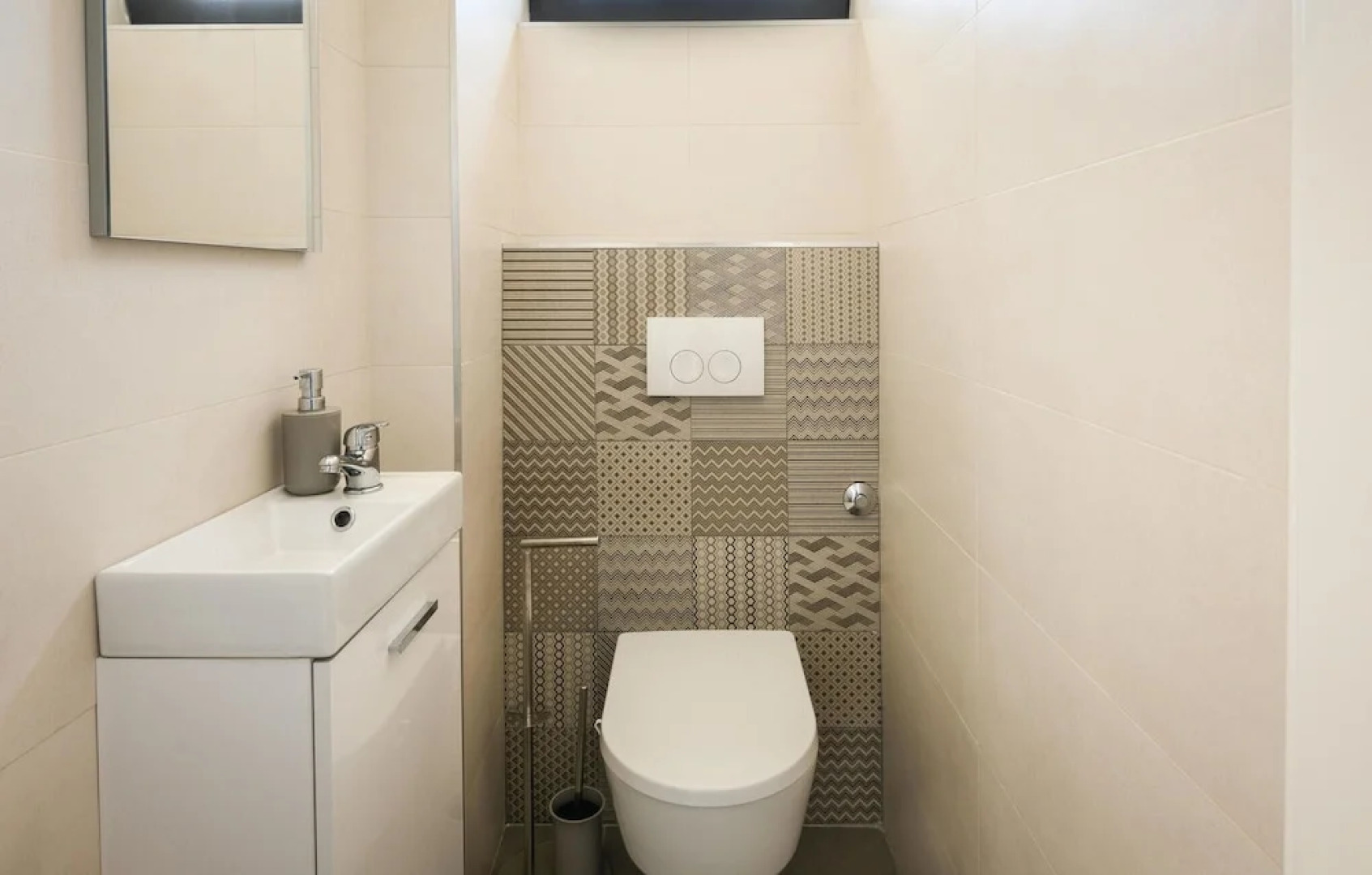 Beautiful Home in Dubrava kod Sibenika With Sauna, Wifi and 4 Bedrooms