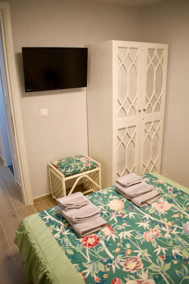 Alkyon Perea Apartments