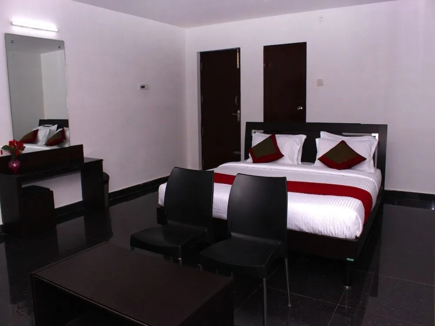 OYO 14807 Hotel Yercaud The Raintrees