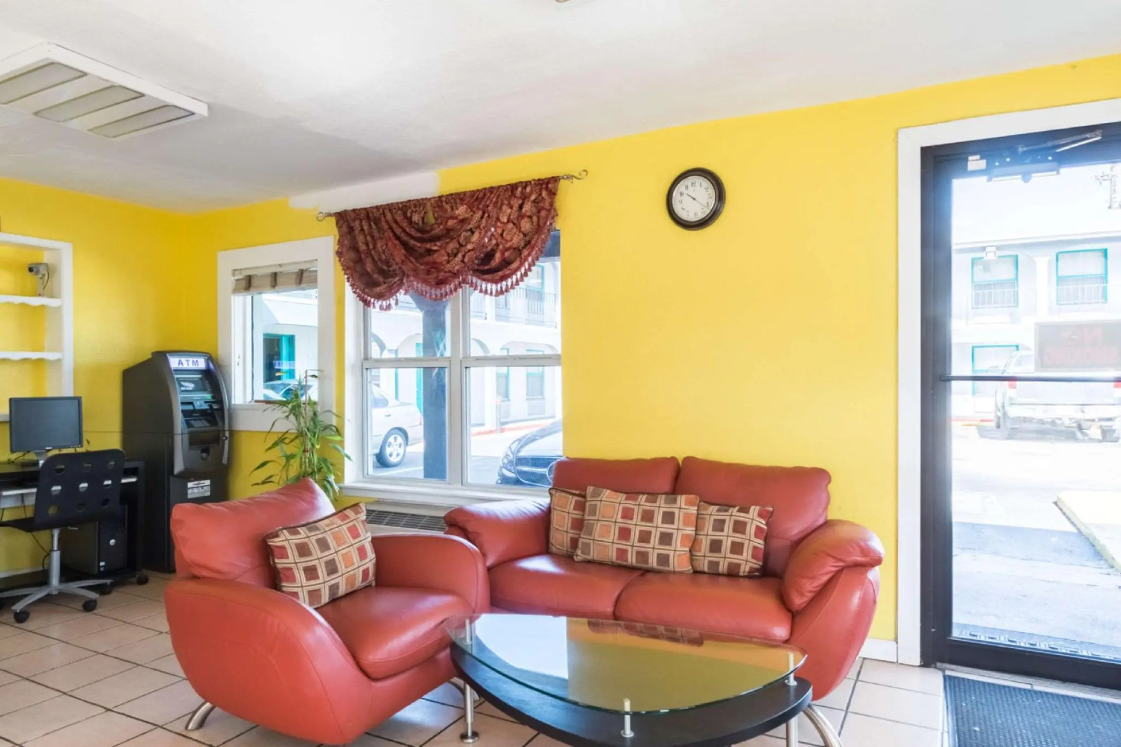 Motel 9 University-Downtown