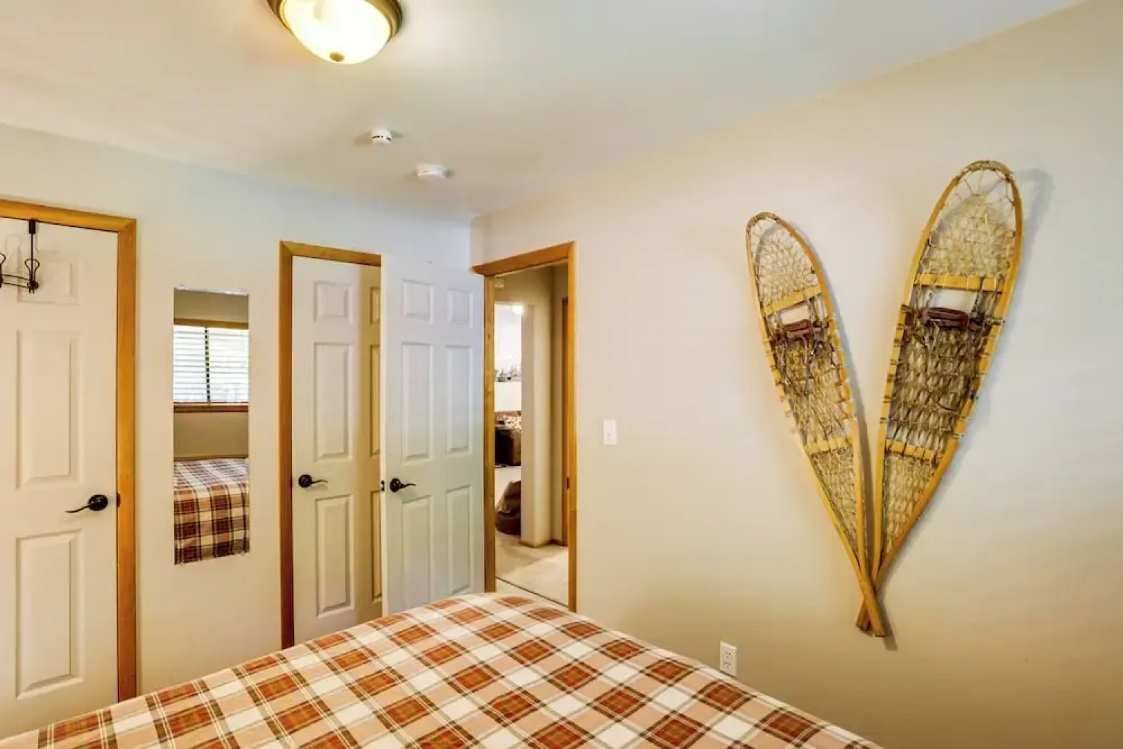 Cozy Ouray Apartment, Steps to Riverwalk Trail!