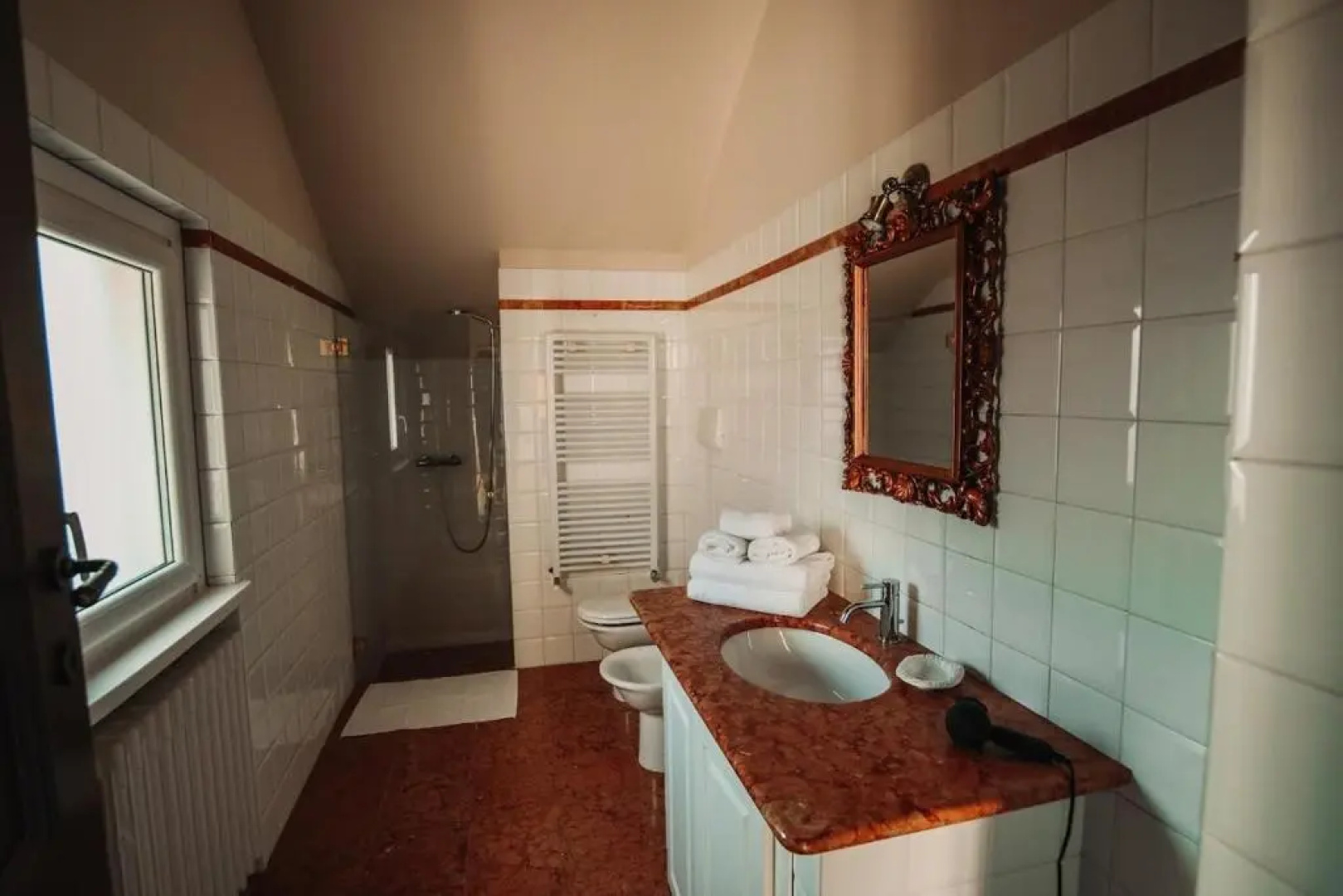 Mondo Bi and Bi Premium Suites