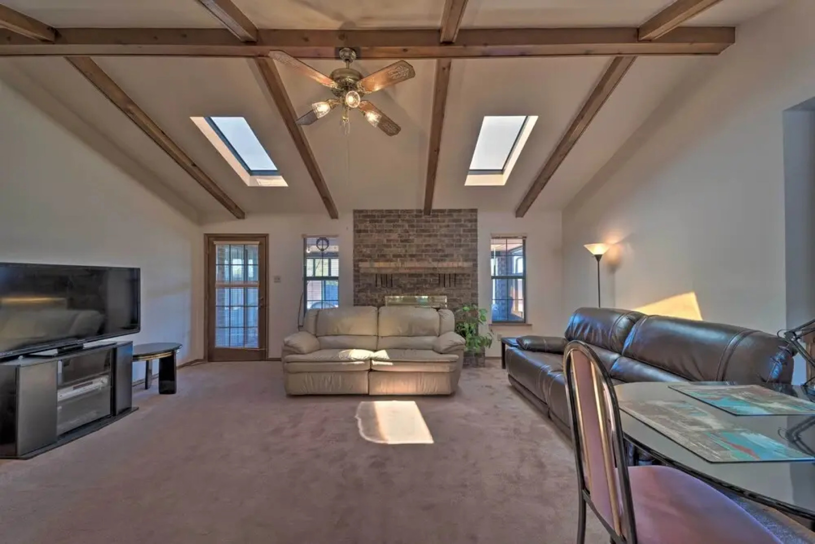 Mountain View Desert Home - 25 Mins to White Sands