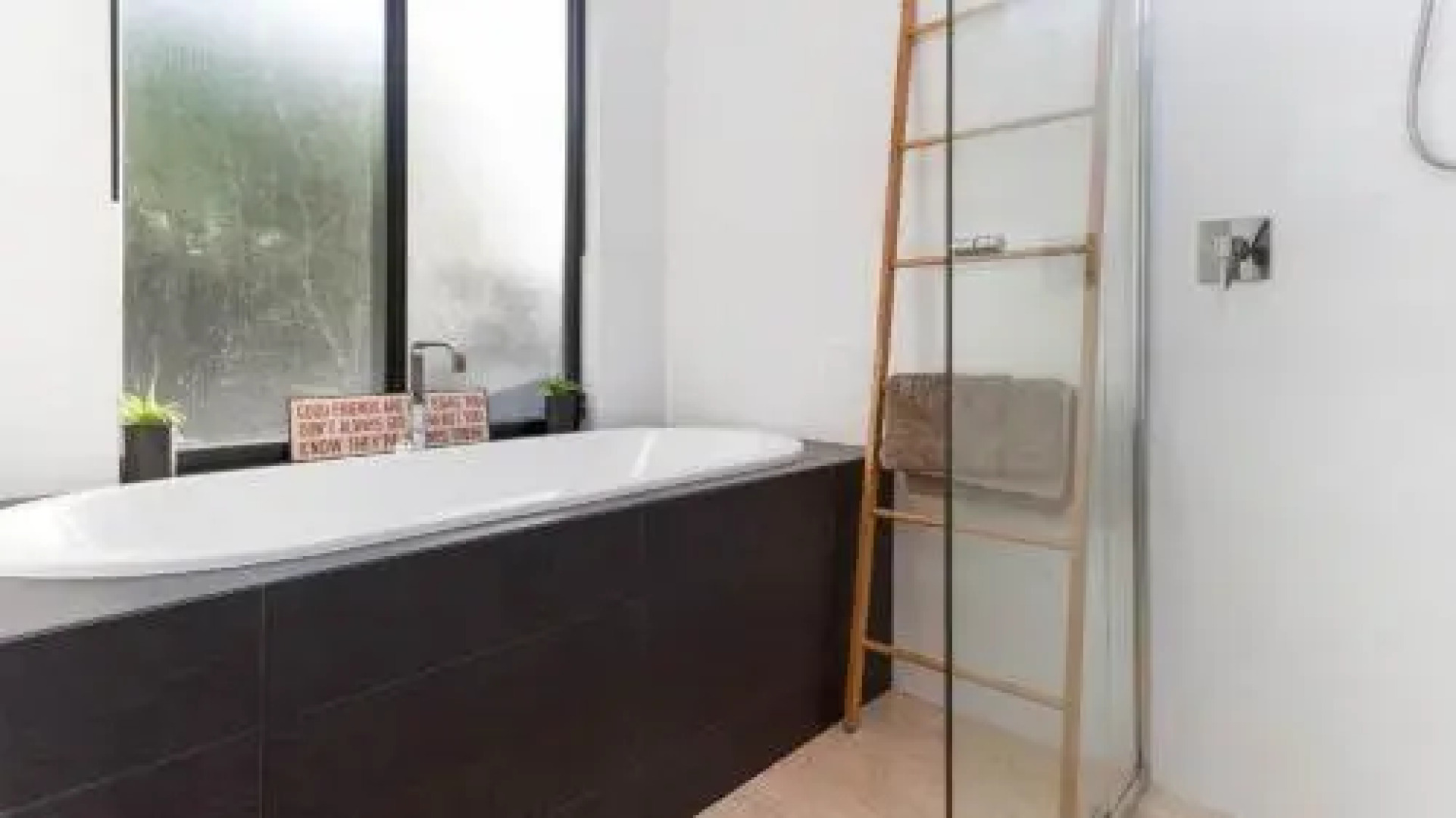 Great Ness Beachhouse - WiFi - Pet-Friendly