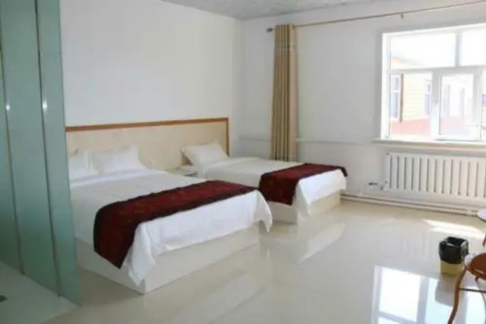 Mohebeilv International Youth Hostel