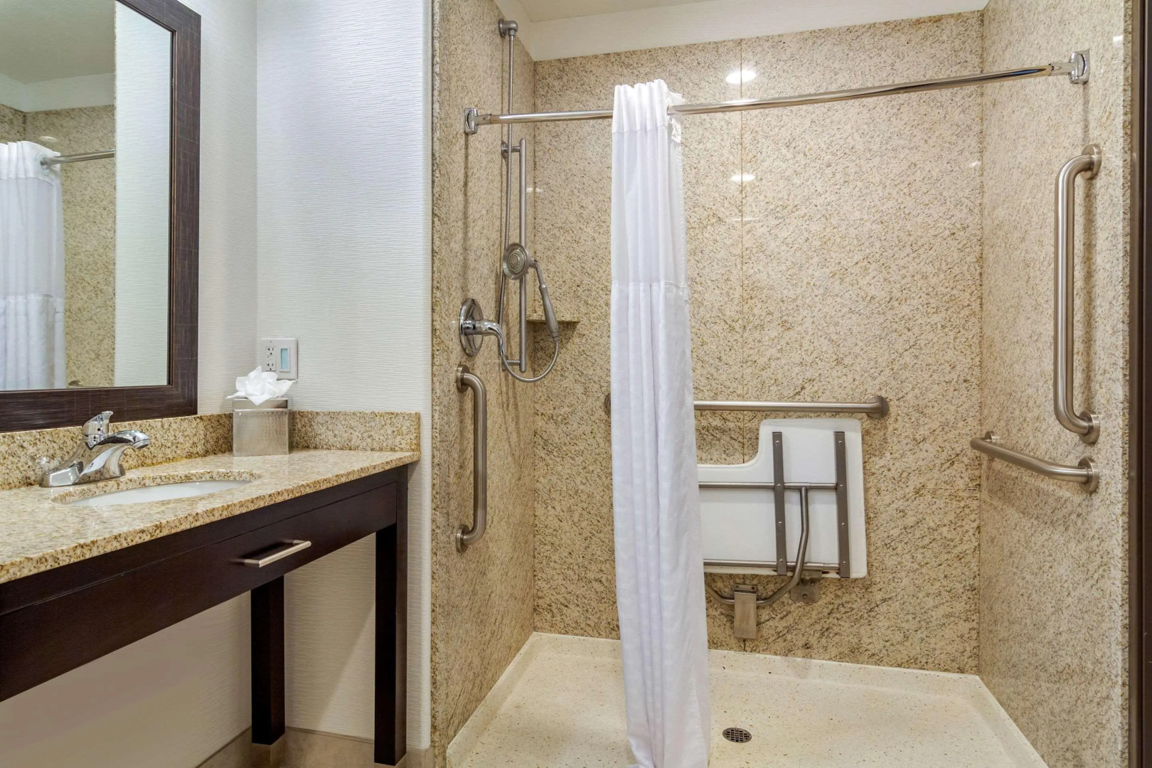 Comfort Inn & Suites Brighton Denver NE Medical Center