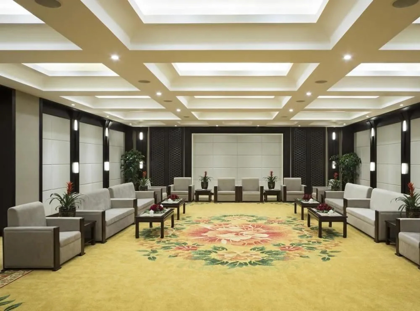 Solo Wandering Hot Spring Hotel