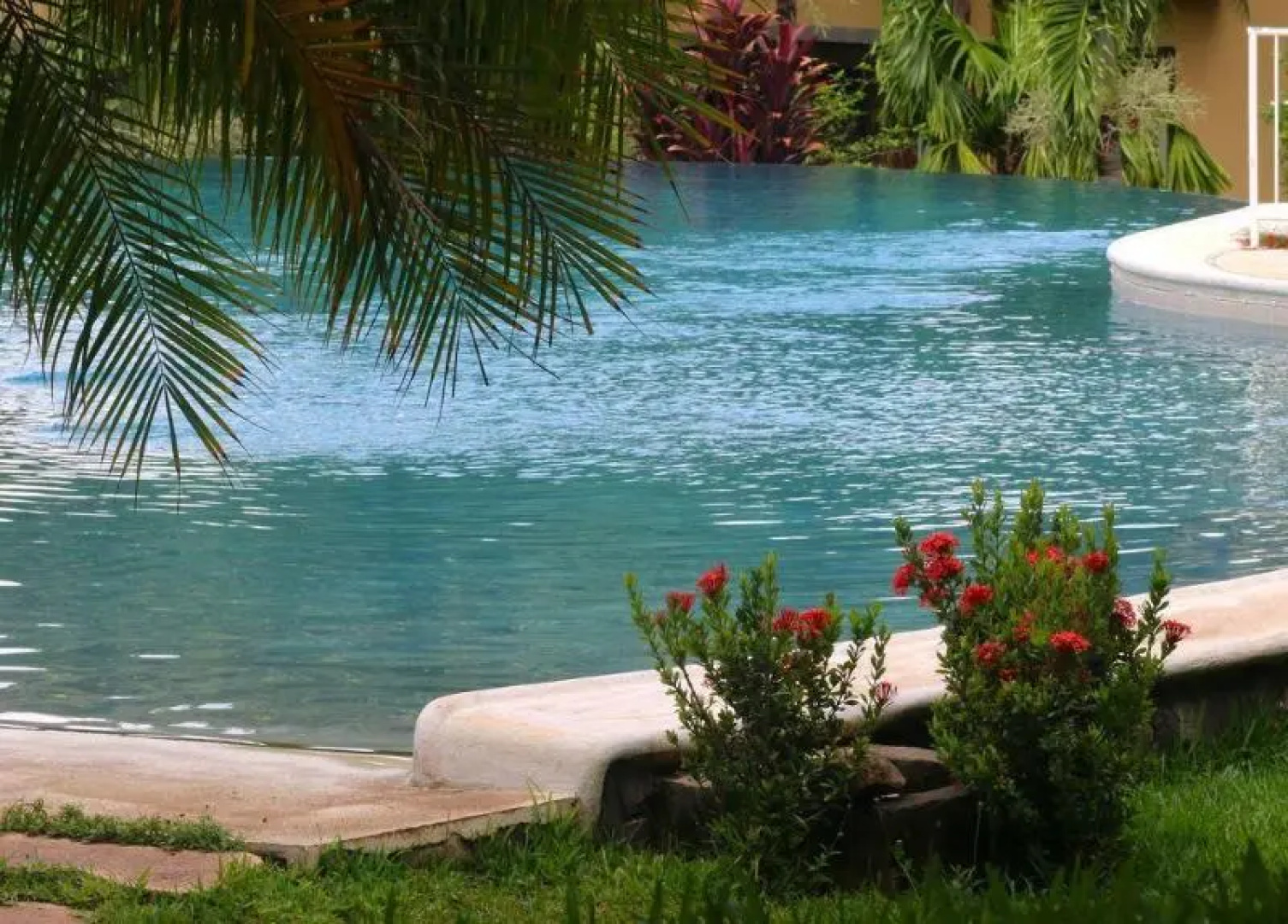 The Oaks Tamarindo Condominiums 200 mbs Internet