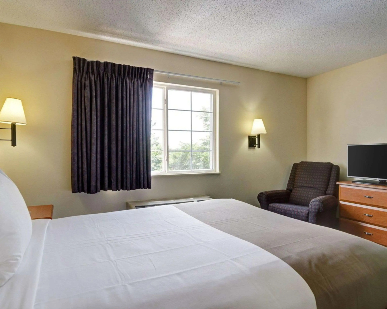 Suburban Studios Sterling - Washington Dulles
