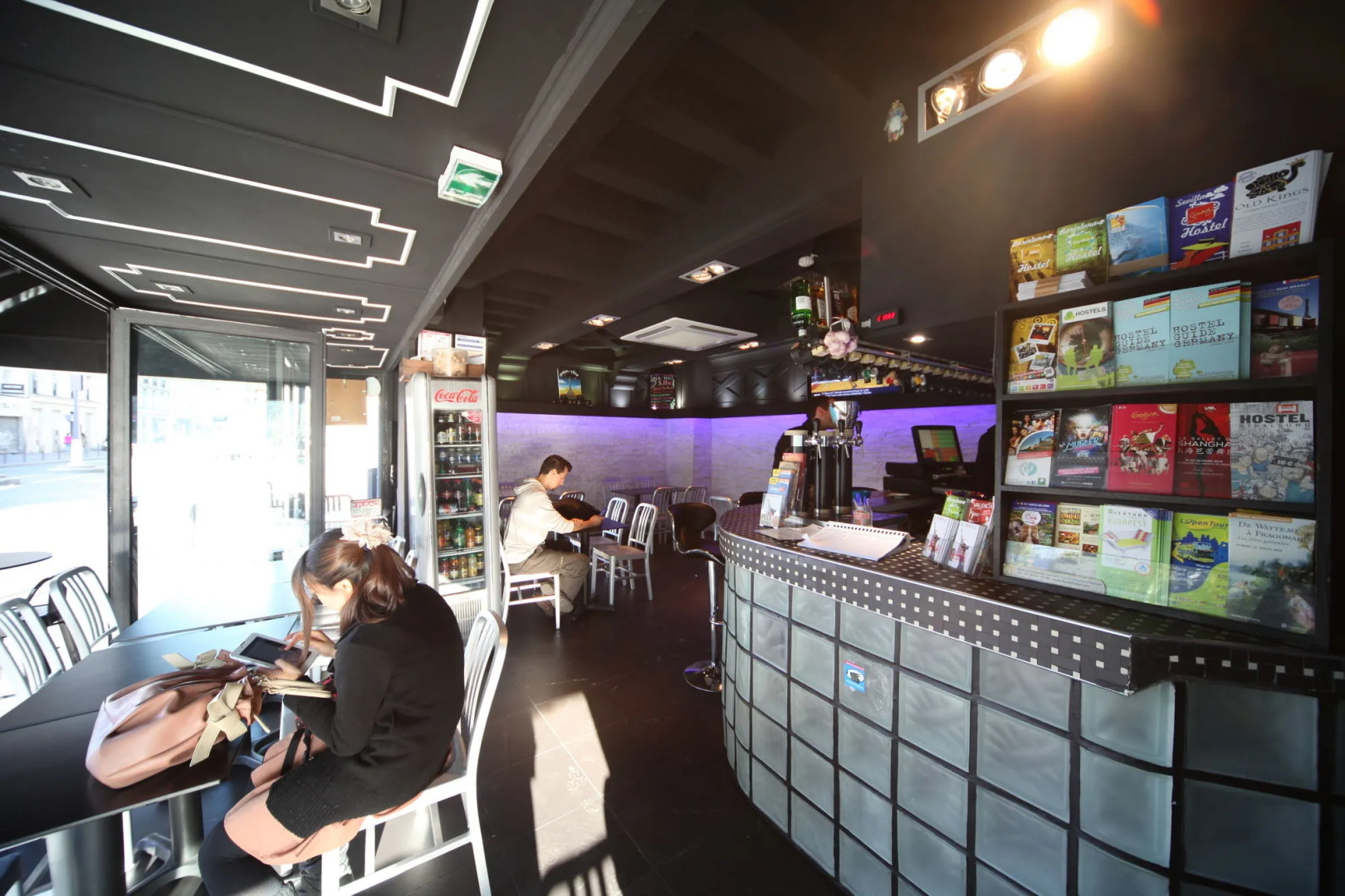 Peace & Love - Hostel