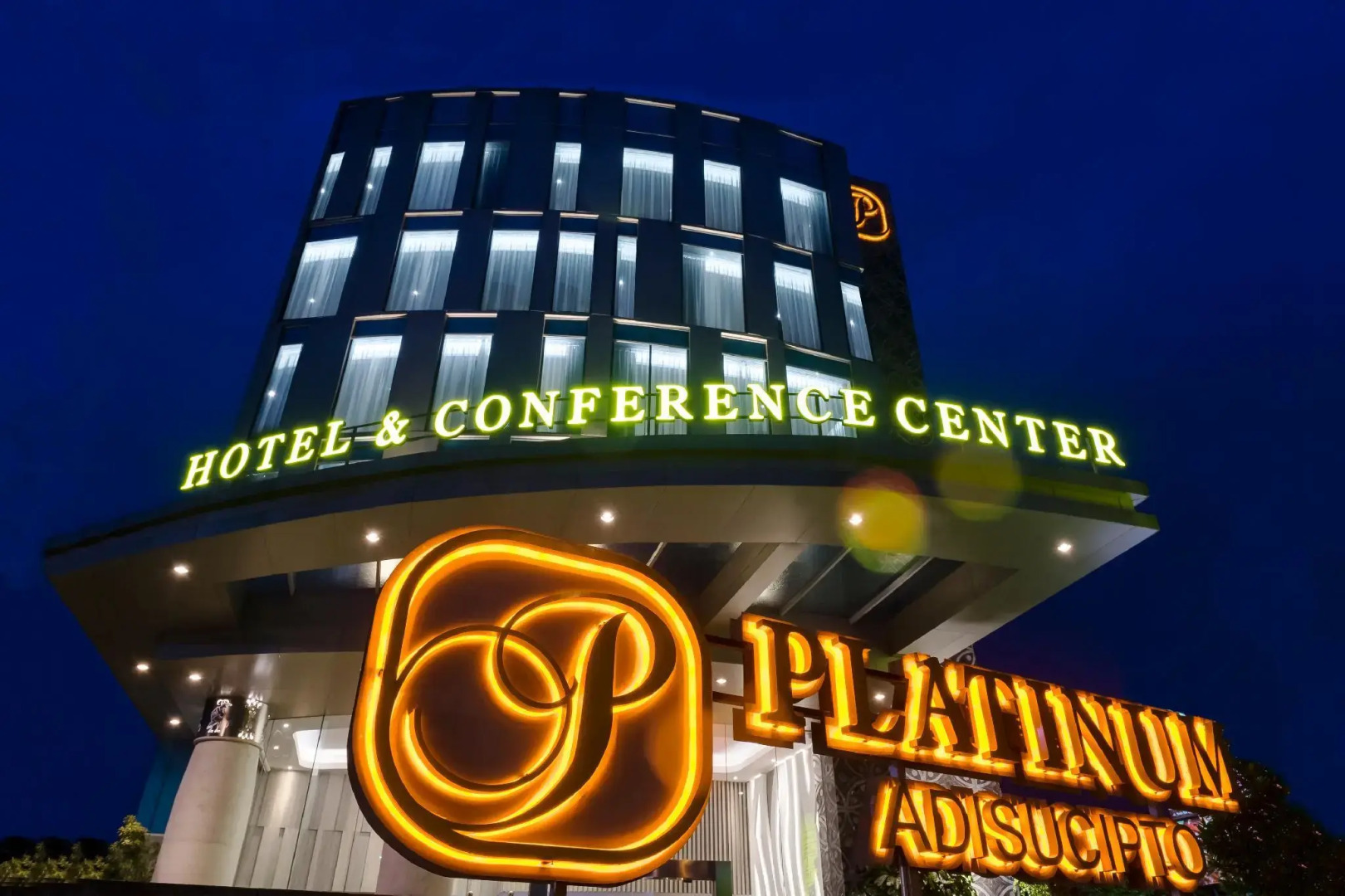 Platinum Adisucipto Hotel & Conference