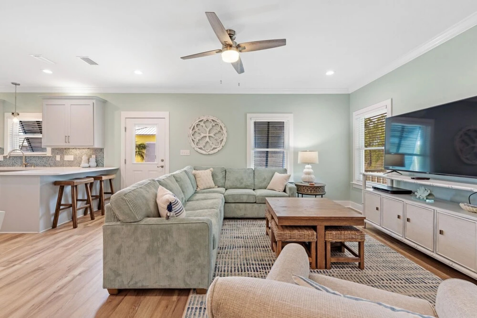 The Rookery Iii 6015 3 Bedroom Cottage by RedAwning