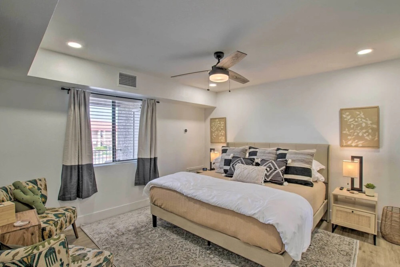 Pool Access: Mtn-view Condo in Apache Junction!