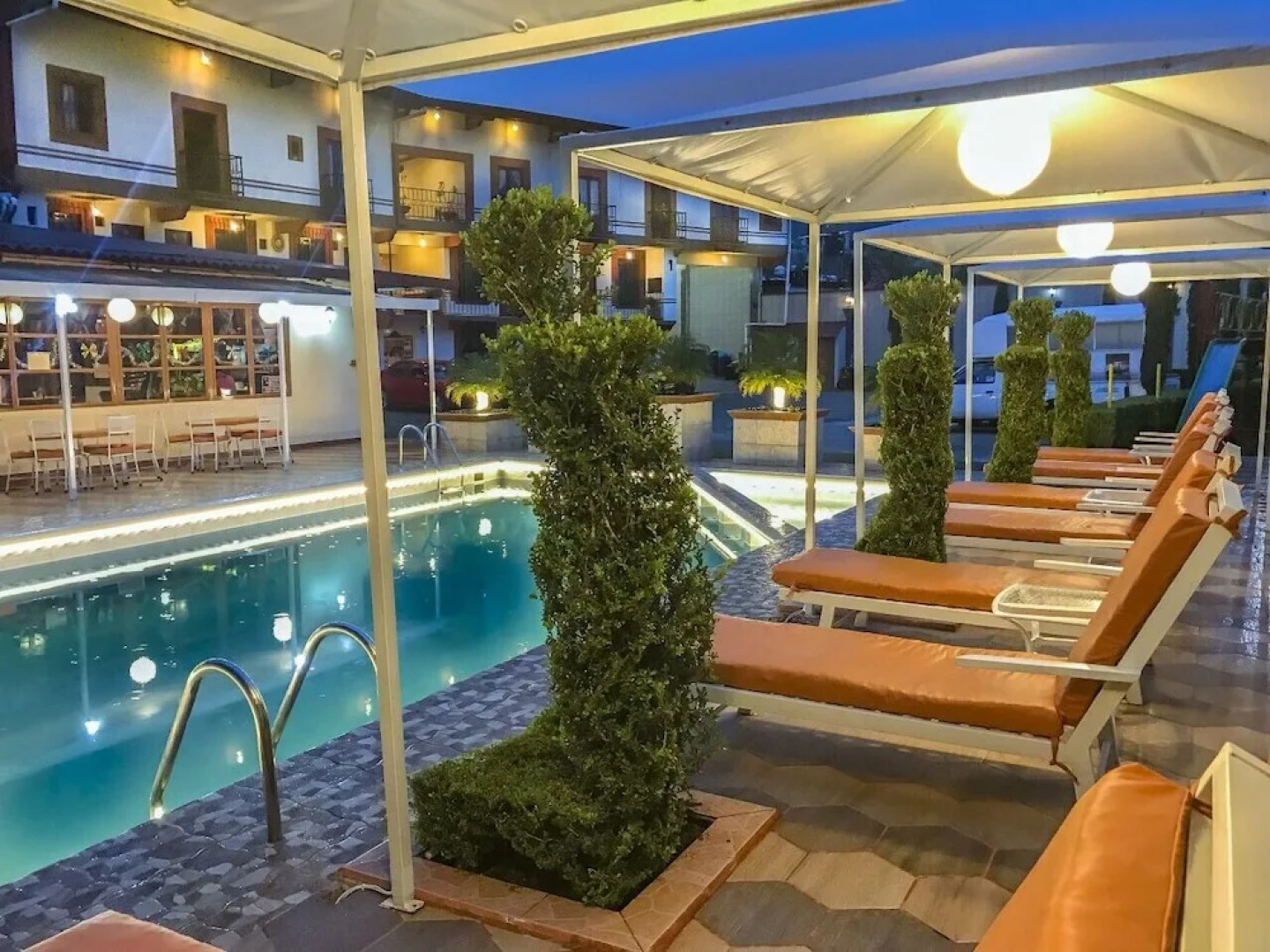 Hotel & Suites Posada Molina