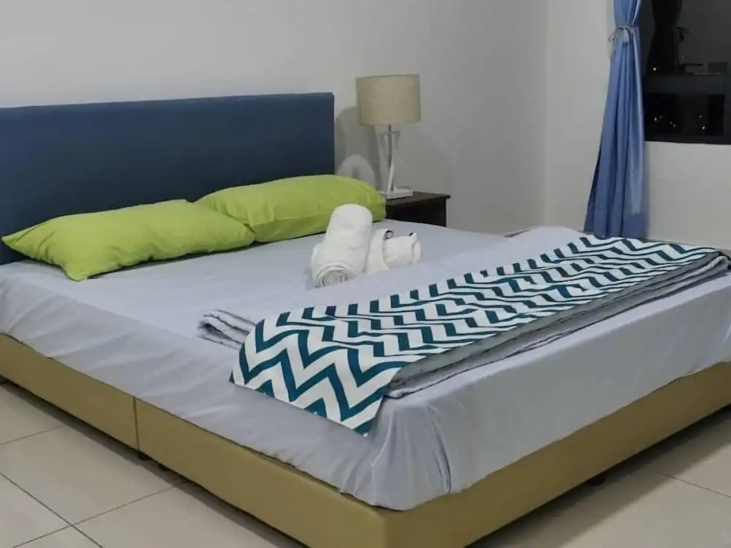 Woodsbury Suite by Homez Suite