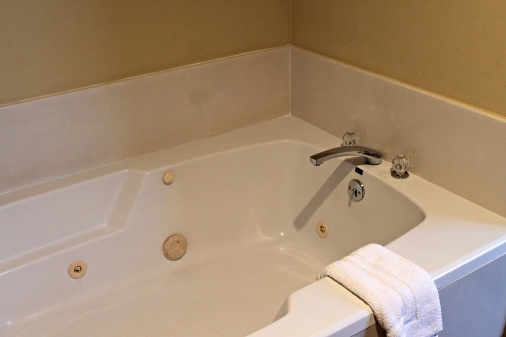 Horse Creek Inn