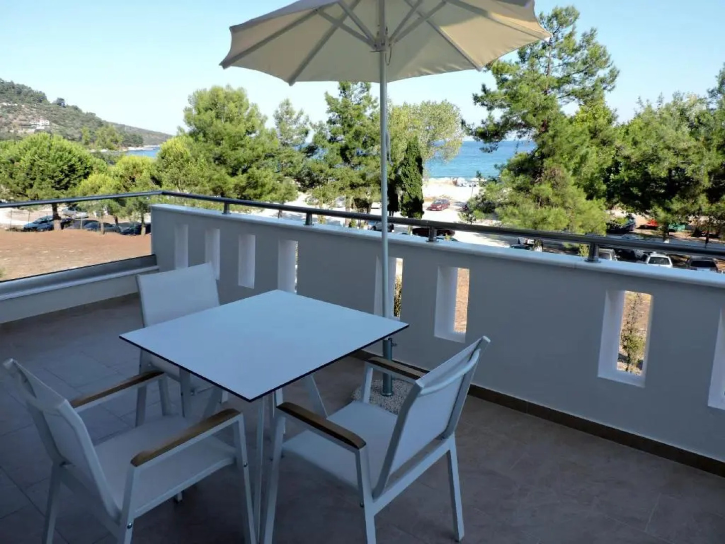 Hatzoudis Luxury Suites