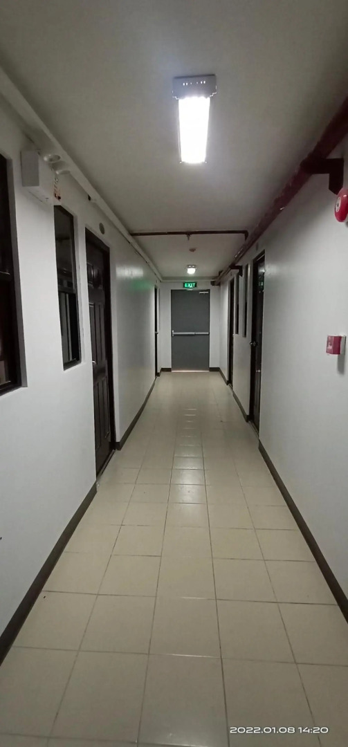 Relaxing 1-Bedroom Condo Unit (by Lee Portum)