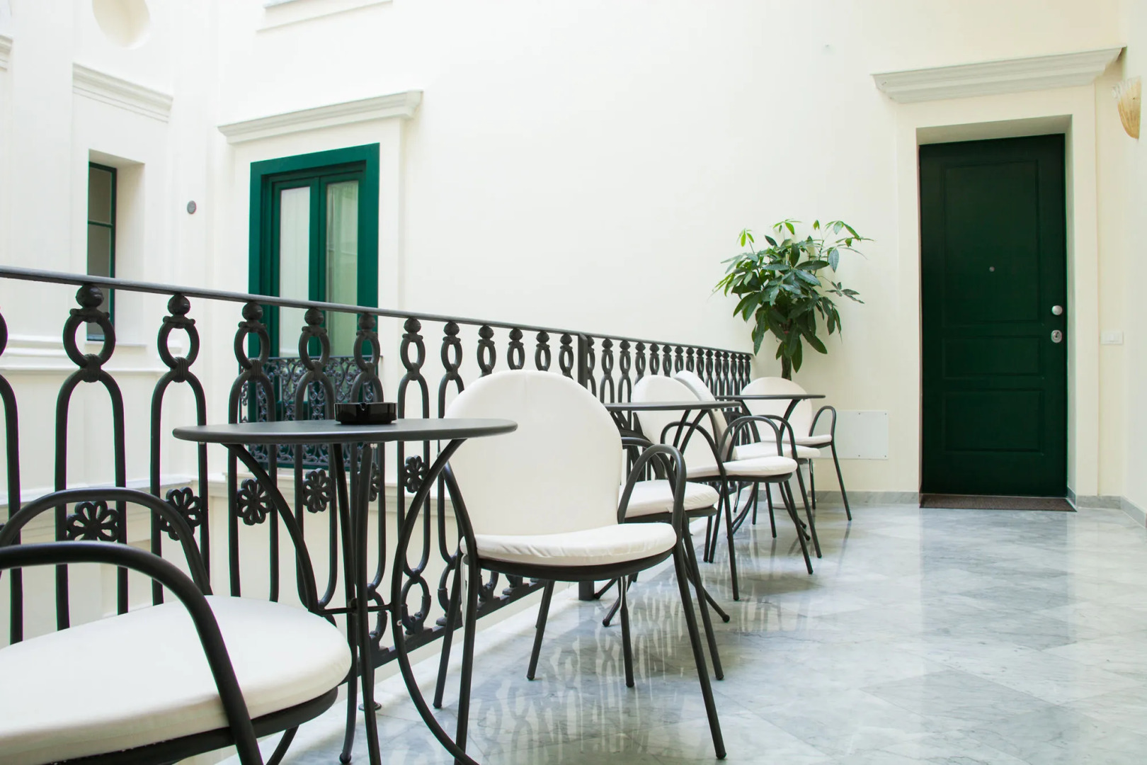 Central Gallery Rooms