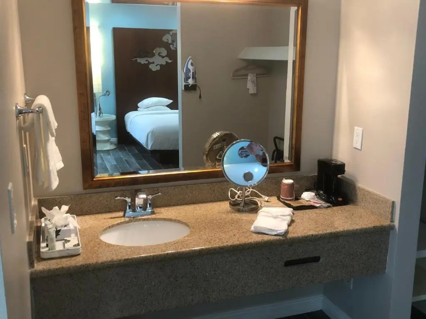 The Wave Manhattan Beach