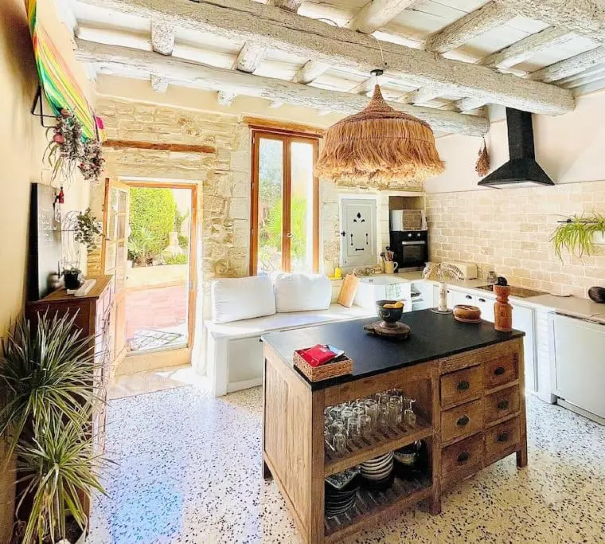 La Maison du Trident en Camargue Piscine et Jacuzzi