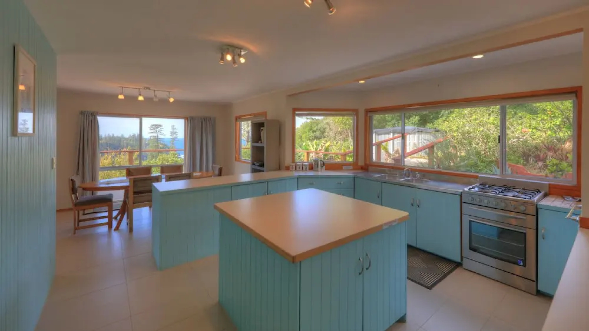 Ball Bay House - Norfolk Island Holiday Homes