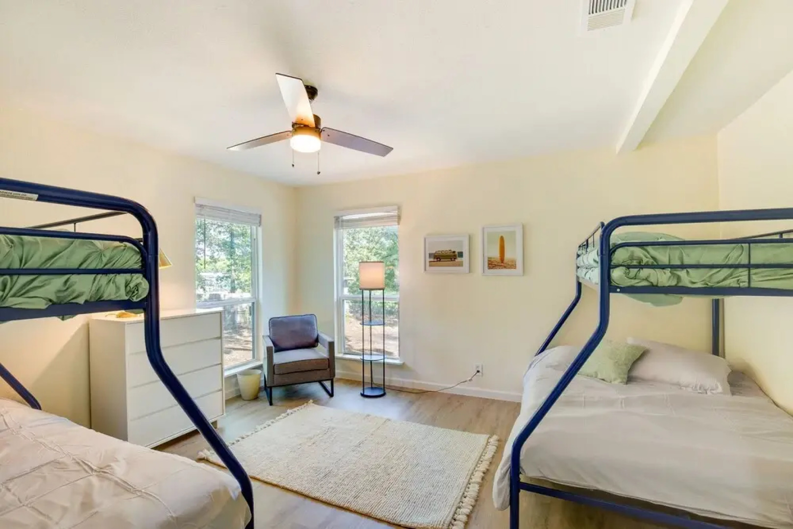 Hot Tub & Lake Access: Malakoff Retreat!