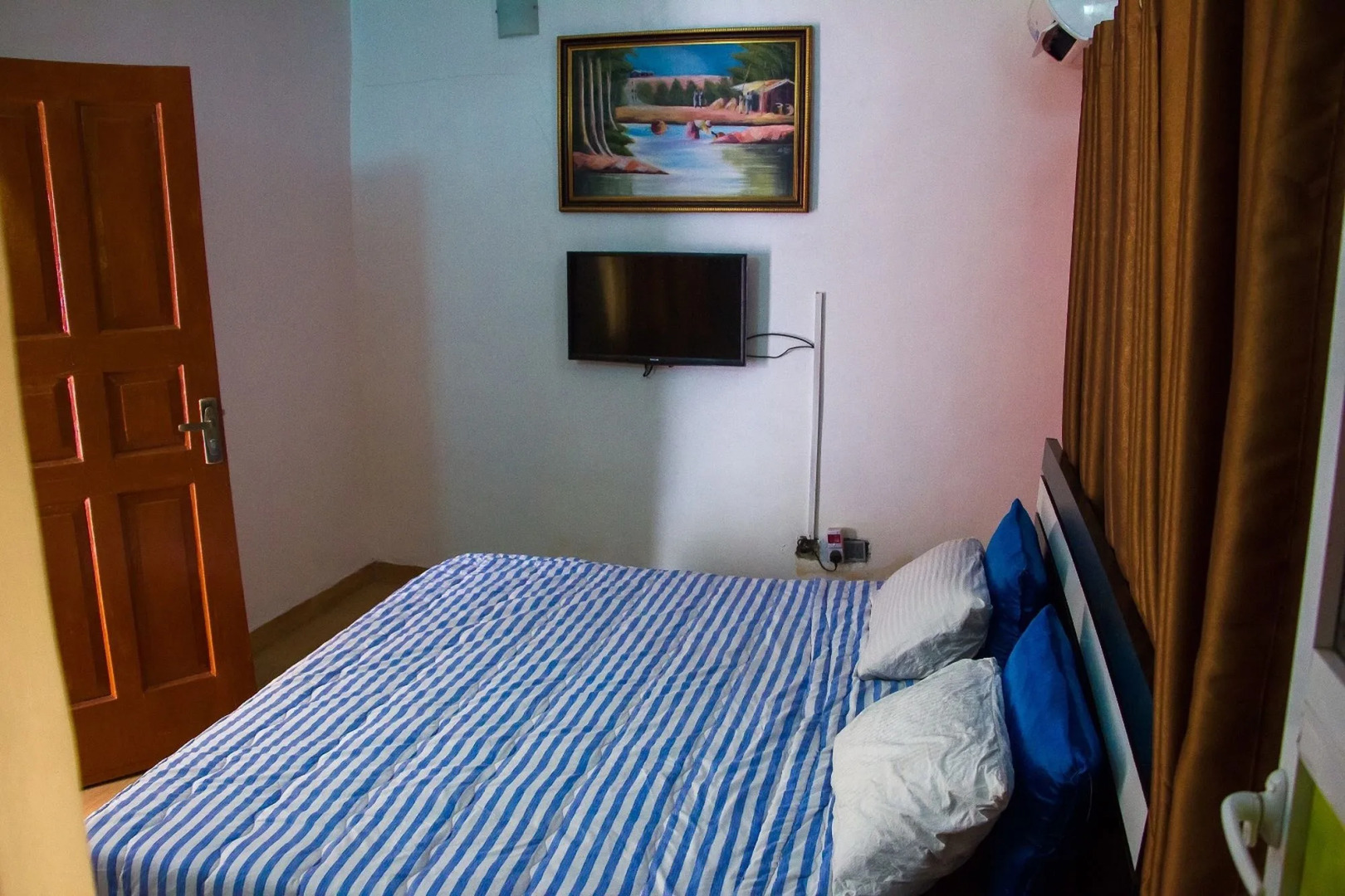 Summer Vista Ensuite Hotel