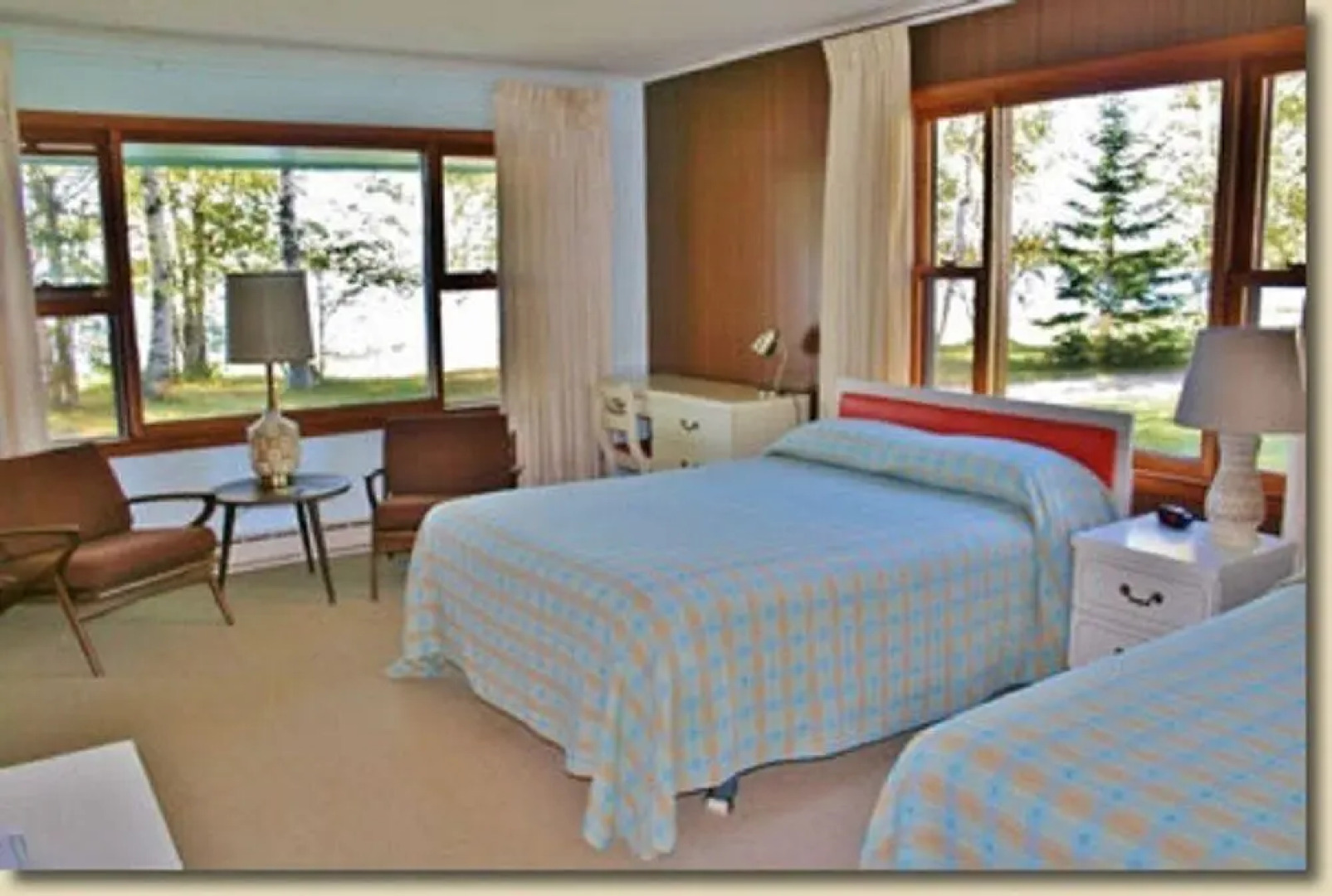 Historic Birch Lodge and Motel