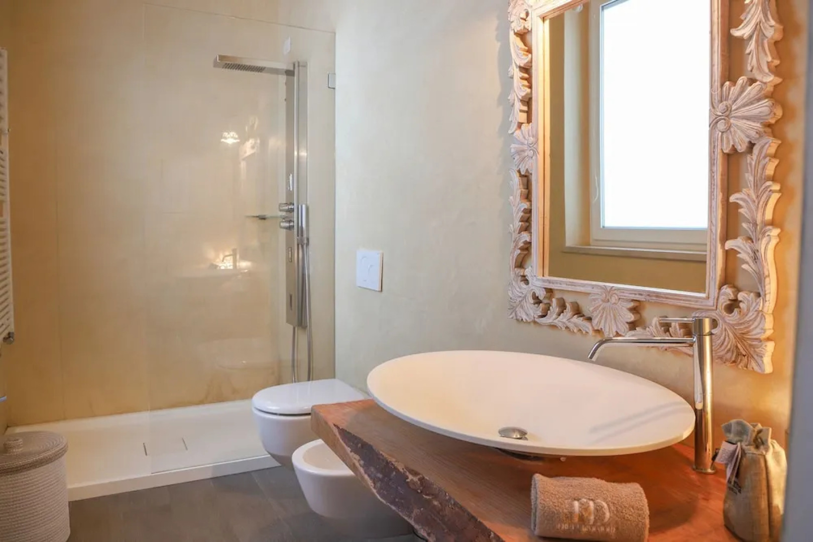 TD Il Vecchio Fienile Outdoor Kitchen with Pool View