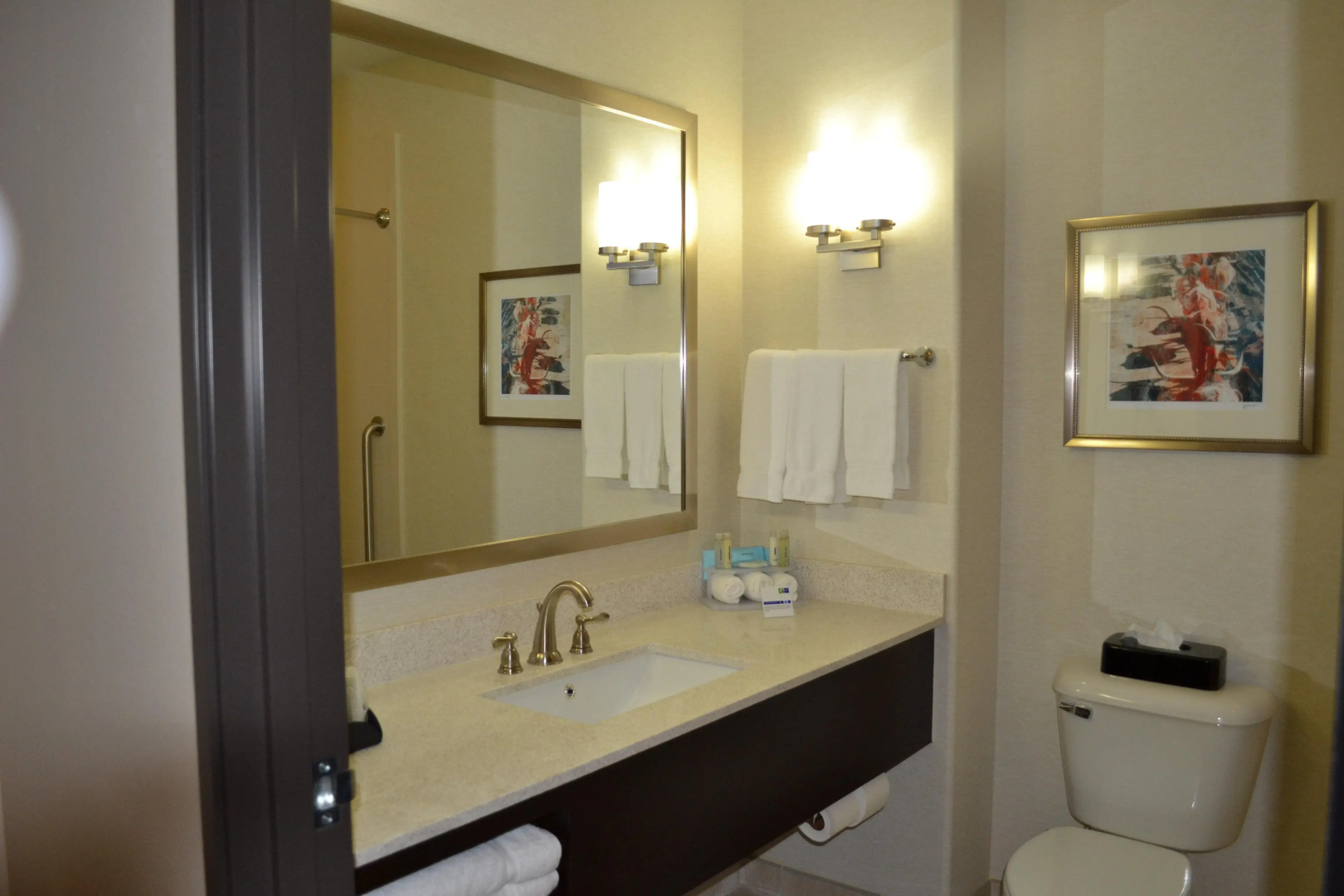 Holiday Inn Express & Suites Duncan by IHG